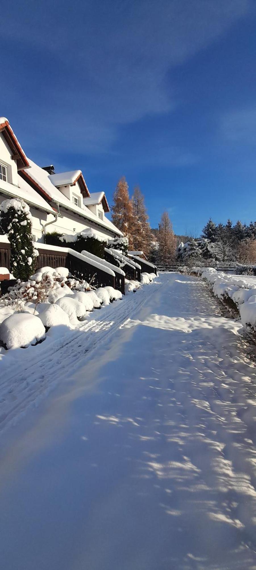 Wysokie Laki Domki W Gorach โควารี ภายนอก รูปภาพ